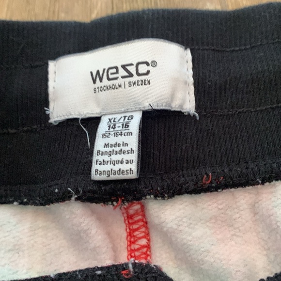 Red Plaid Knit Jogger Pant - Picture 6 of 9